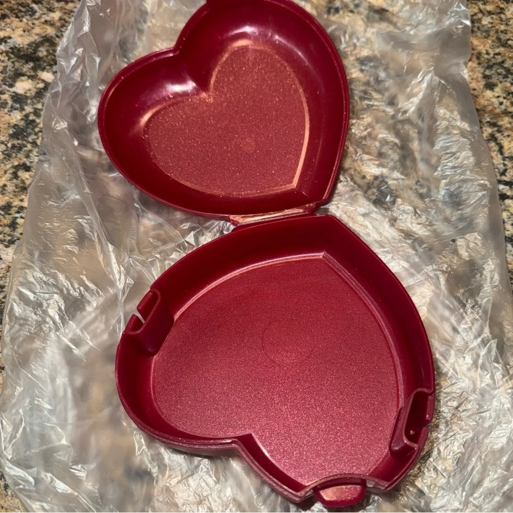 Tupperware Red Heart Hinge Sandwich Snack Container love NO STRAP Glitter new